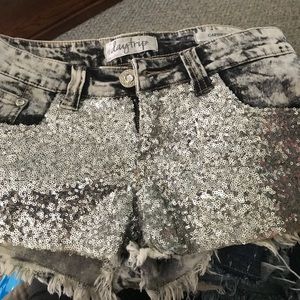 Day trip jean shorts